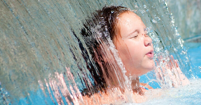 Die 3 Besten Wasserfälle für den Pool (2025) Im Test!